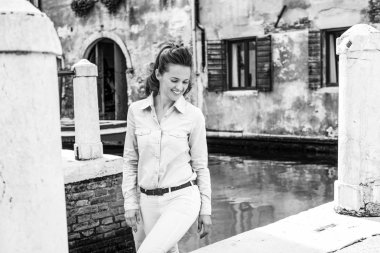 Venedik büyüsünü en iyi ayak ya su kanalları boyunca keşfetti ve en iyi şey olduğunu, tek yolu buydu.