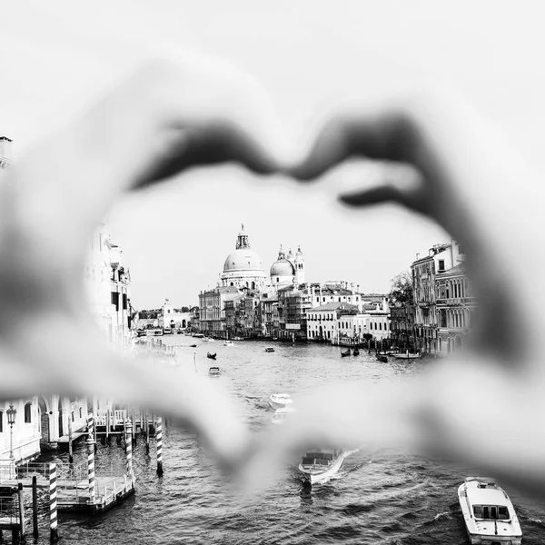Санта Марія Делла Салюте Венеції Італії Обрамлені Руки Формі Серця — стокове фото