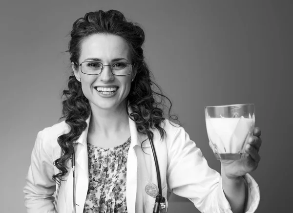 Smiling Paediatrist Doctor White Medical Robe Giving Glass Milk — Stock Photo, Image