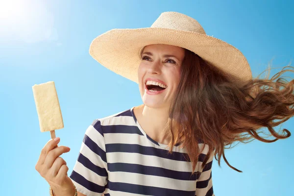 Happy Young Woman Straw Hat Blue Sky Ice Cream Stick — Stock Photo, Image