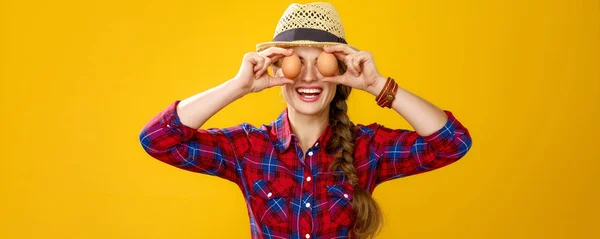 Happy Young Woman Grower Checkered Shirt Holding Eggs Front Face — Stock Photo, Image
