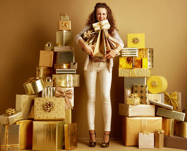 Full Length Portrait Happy Trendy Fashion Monger Gold Beige Clothes — Stock Photo, Image