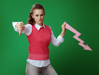 başparmak gösterilen grafik ok aşağı düşme ile öğrenen kadın ne