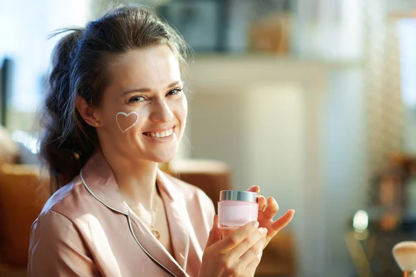 Portrait Smiling Modern Middle Age Housewife Pajamas White Facial Cream — Stock Photo, Image