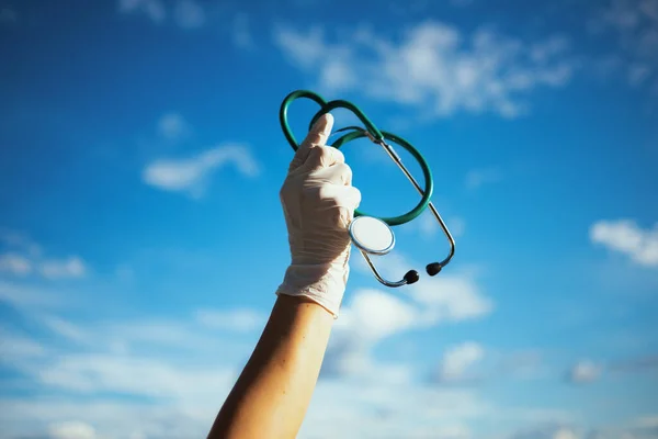 Coronavirus Pandemic Closeup Medical Practitioner Woman Stethoscope Rubber Gloves Sky — Stock Photo, Image