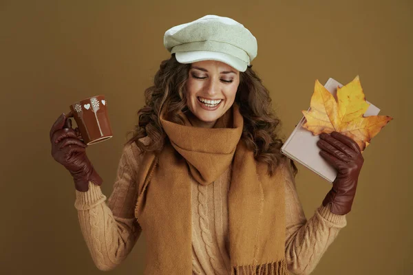 Hello November Happy Stylish Woman Sweater Yellow Autumn Maple Leaf — Stock Photo, Image