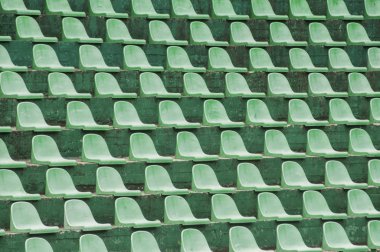 Boş yeşil plastik seyirci koltuk closeup Tenis Kortu stand