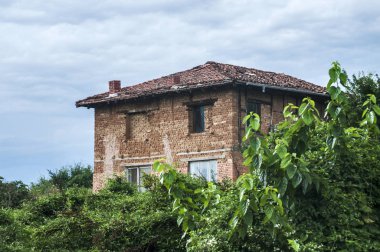 Retro vintage kırsal tuğla duvar ev terk edilmiş eski yıpranmış