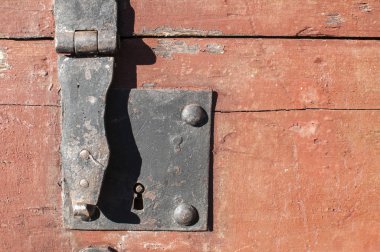 Vintage ahşap kasa closeup eski retro demir mandalı