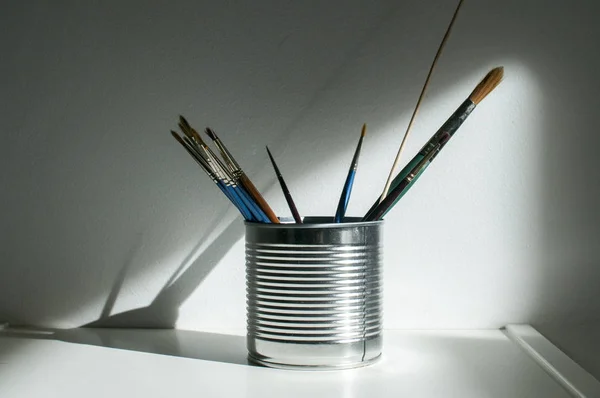 Tin Can Paint Brushes Closeup White Wall Background — Stock Photo, Image