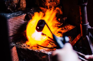 bir erime gümüş takı Atölyesi