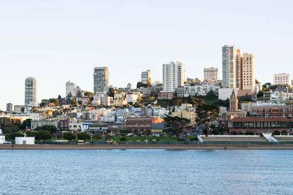 Bella vista del centro business nel centro di San Francisco negli Stati Uniti. — Foto Stock