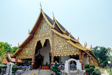 Thai tapınağı kapısı Wat Lamchang, Chiangmai, Tayland.
