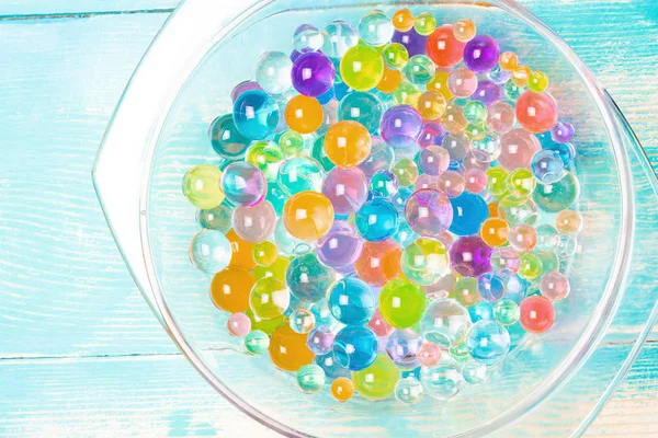Boules Rondes Multicolores Caoutchouc Dans Une Plaque Verre Transparente Sur — Photo