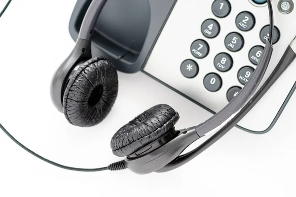 Vezetékes Headset Mellett Billentyűzet Telefonok Vezetékek Belőle Közeli Üzemeltetők Munkahelyi — Stock Fotó
