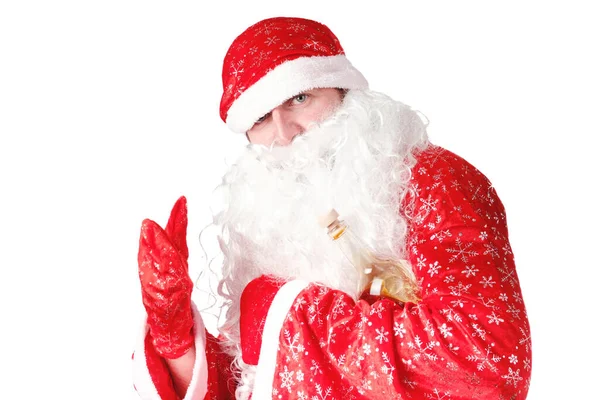 Święty Mikołaj Trzyma Pod Pachą Zamkniętą Butelkę Alkoholu Zachcianki Picia — Zdjęcie stockowe