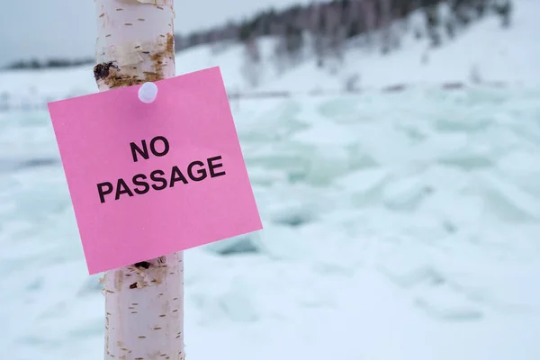 Passage Written Red Sign Frozen Reservoir Danger Zone Winter — Stock Photo, Image