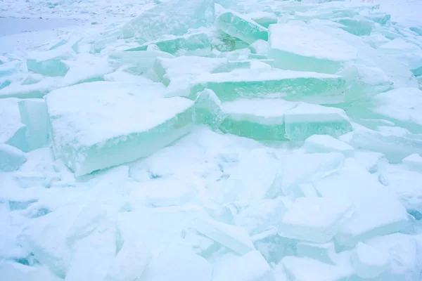 Blaue Eisblöcke Auf Dem Teich Eisschollen Stapelten Sich Beim Schneiden — Stockfoto