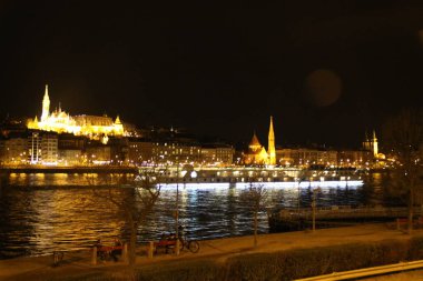 Eski Şehir nehirde yansıyan