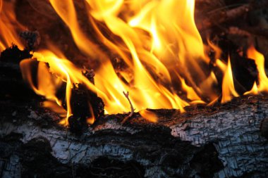 Ateşten sıcak kırmızı