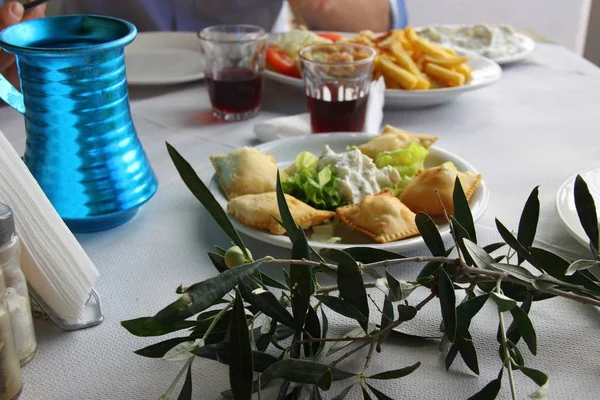 Görög Ebédet Olajbogyó — Stock Fotó