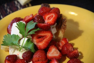 Parlak ve lezzetli Desset