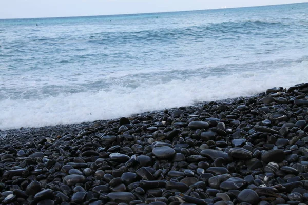 黒海の青い海の波 — ストック写真