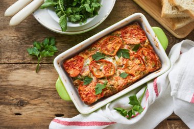 Domates ve kereviz ile omlet                               