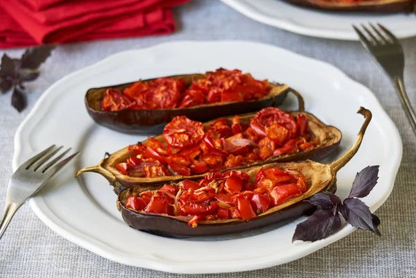 Berenjenas Rellenas Con Tomates Pimientos — Foto de Stock