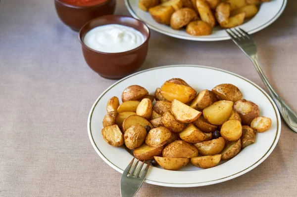 Cuñas Patata Horno Plato Blanco — Foto de Stock