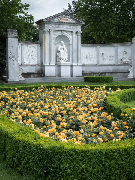 Monumento Escritor Franz Grillparzer Volksgarten Viena Áustria — Fotografia de Stock