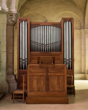 Küçük organ içinde Verdun Katedrali Notre Dame (Fransa)
