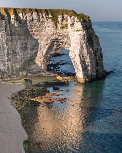 Kayalıklarla Etretat Normandiya Fransa Manneporte Adı Verilen Doğal Kemer Ile — Stok fotoğraf