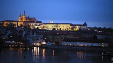 Prag Katedrali'nde sonbahar günbatımı sonra