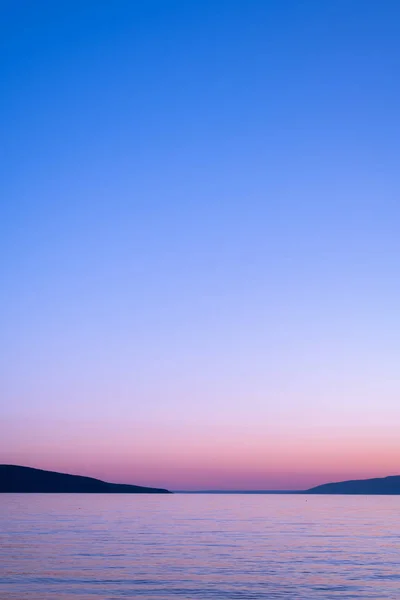 Laut dan langit setelah matahari terbenam di pulau Cres — Stok Foto