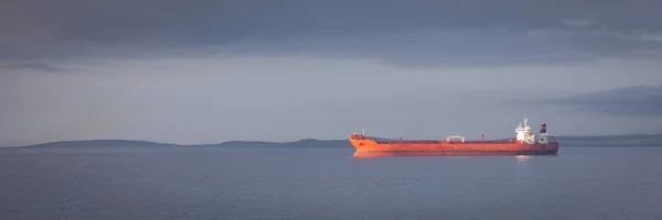 Statek opuszczający Lerwick, Shetland Isles, Szkocja — Zdjęcie stockowe
