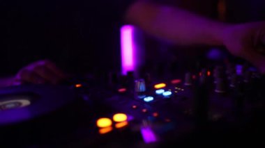 Erkek Dj nightcub müzik