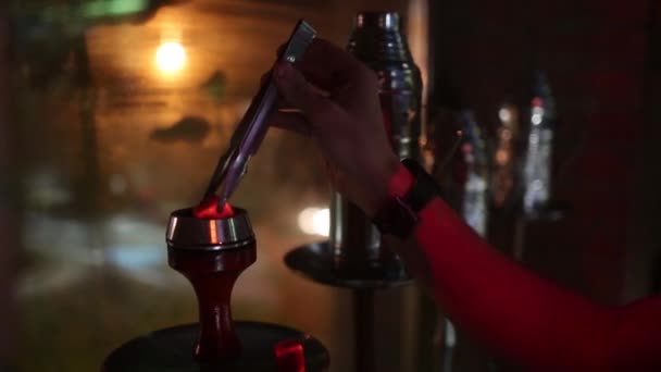 Waterpijp Hete Kolen Kom Van Shisha Stijlvolle Oosterse Shisha Shisha — Stockvideo