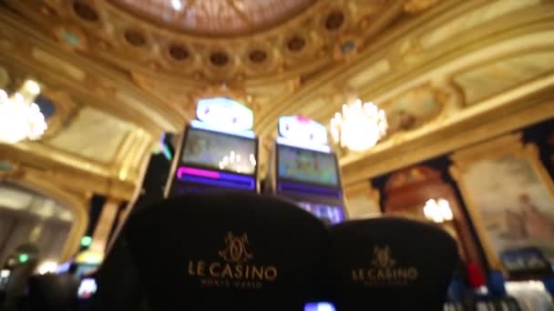 BARCELONE, ESPAGNE - 10 AOÛT 2018 : Hall of Monte Carlo Casino, populaire complexe de jeux ouvert en 1863 — Video