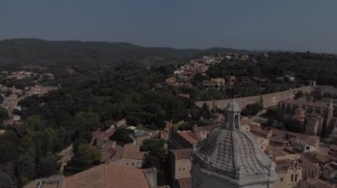Saint Felix kilise ve katedral Girona manzarası. Catalonia