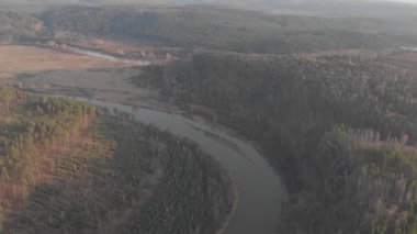 Başkurdistan Cumhuriyeti, nehirler, sonbahar Idrisovskaya mağara. modern.