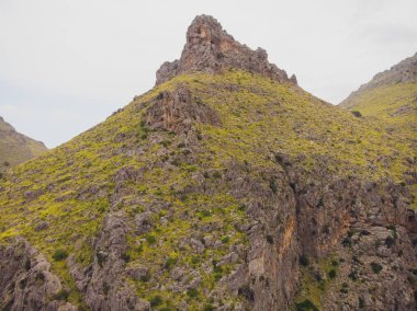 Bağlantı noktası de Sa Calobra - güzel sahil yolu ve peyzaj Mallorca, İspanya