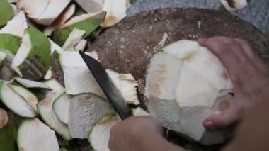 Yemek pişirmek için Hindistan cevizi Hindistan cevizi bıçak Temizleme.