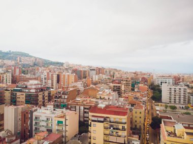 Helikopter havadan görünümü Sants-Montjuic yerleşim bölgesi. Barcelona