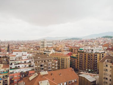 Helikopter havadan görünümü Sants-Montjuic yerleşim bölgesi. Barcelona