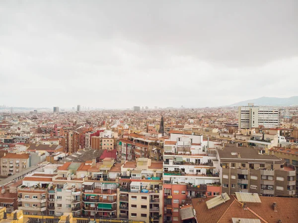 Flygfoto Sants-Montjuic bostadsområde från helikopter. Barcelona — Stockfoto