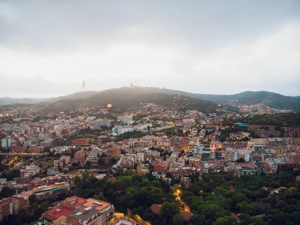 Luftaufnahme sants-montjuic Wohnviertel aus dem Hubschrauber. barcelona — Stockfoto