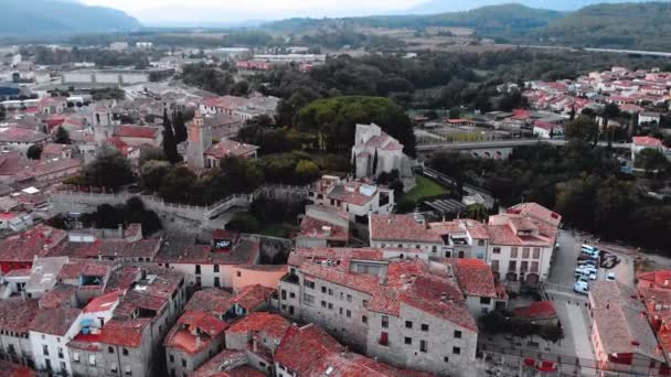 Besalu a középkori falu, Girona tartományban, Spanyolország — Stock videók