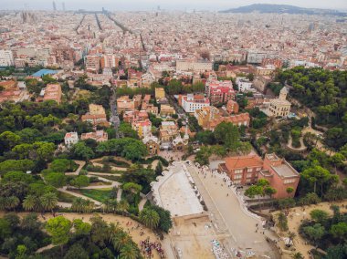 Barcelona, İspanya - 22 Ağustos 2018: görünüm Park Guell Barselona. Catalonia, İspanya