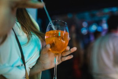 boş zaman, içecekler, degustation, insanlar ve konsept tatil - yakın çekim.